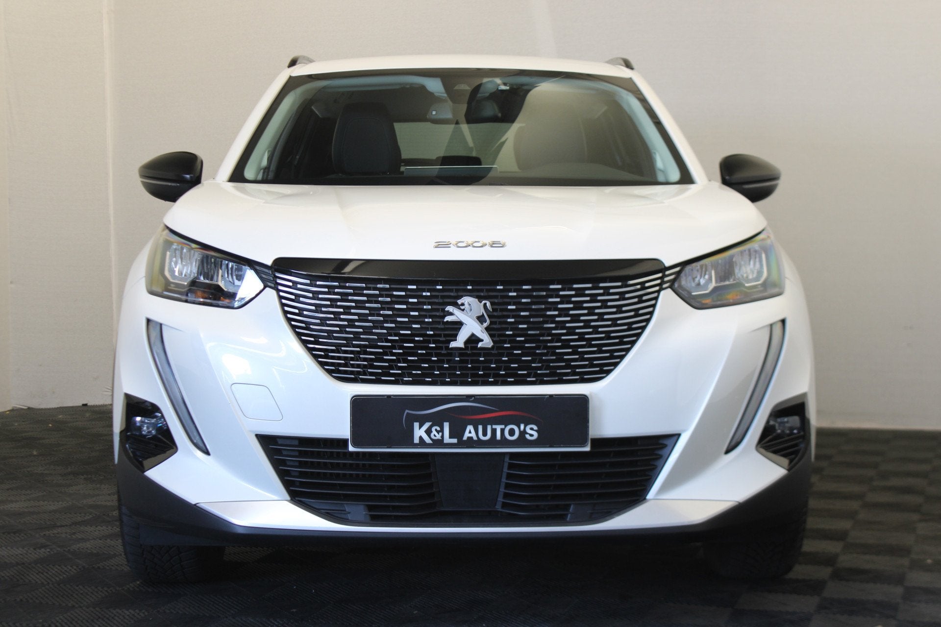 Peugeot 2008 1.2 PureTech Blue Lease Allure |Navi|Camera|, Auto's, Peugeot, Voorwielaandrijving, Gebruikt, 1199 cc, Leder en Stof