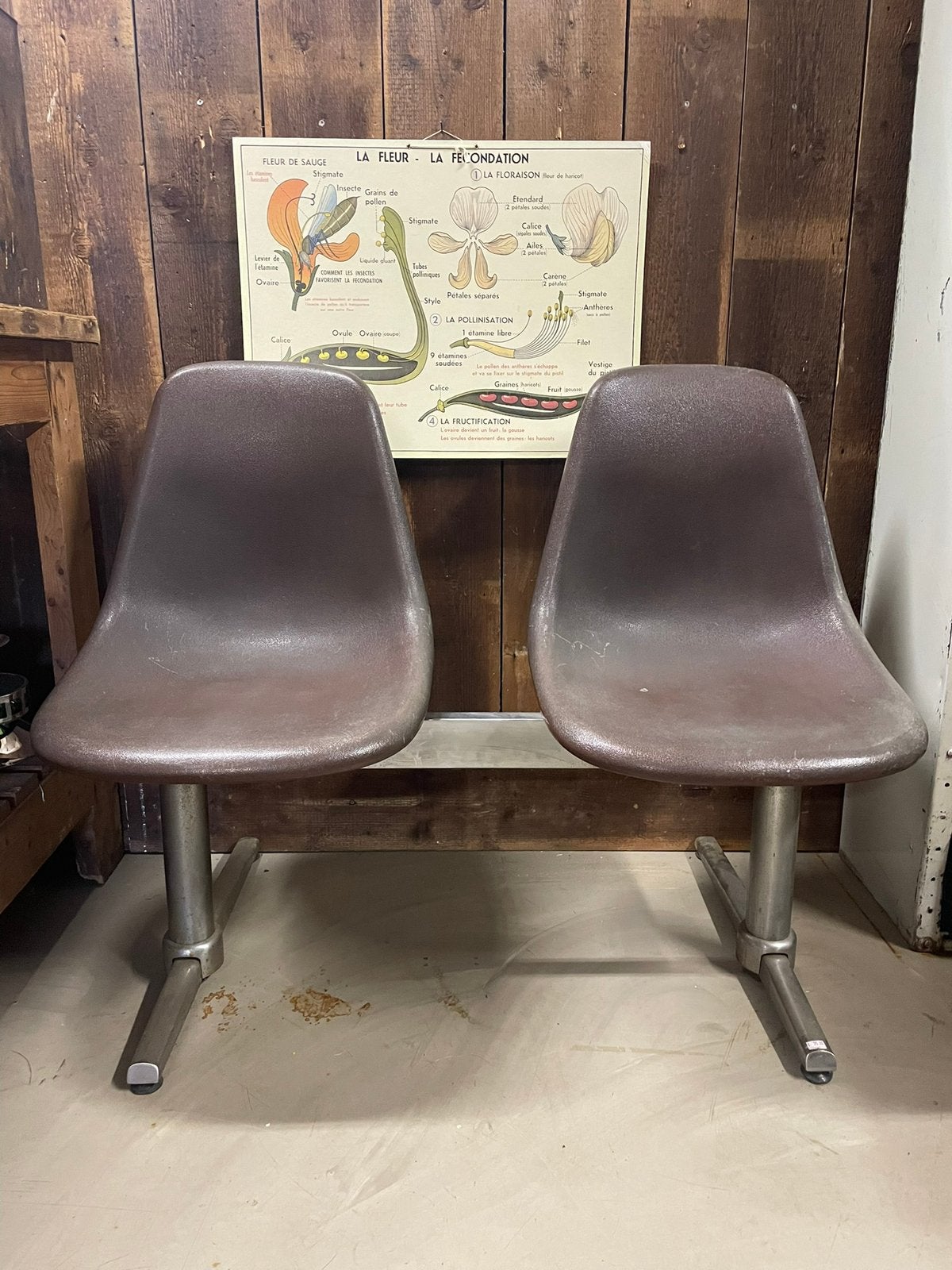 Vintage/ industrieel grijze 2 zits bank, kuip stoelen, Ophalen, Kunststof, Vintage/ industrieel, ?