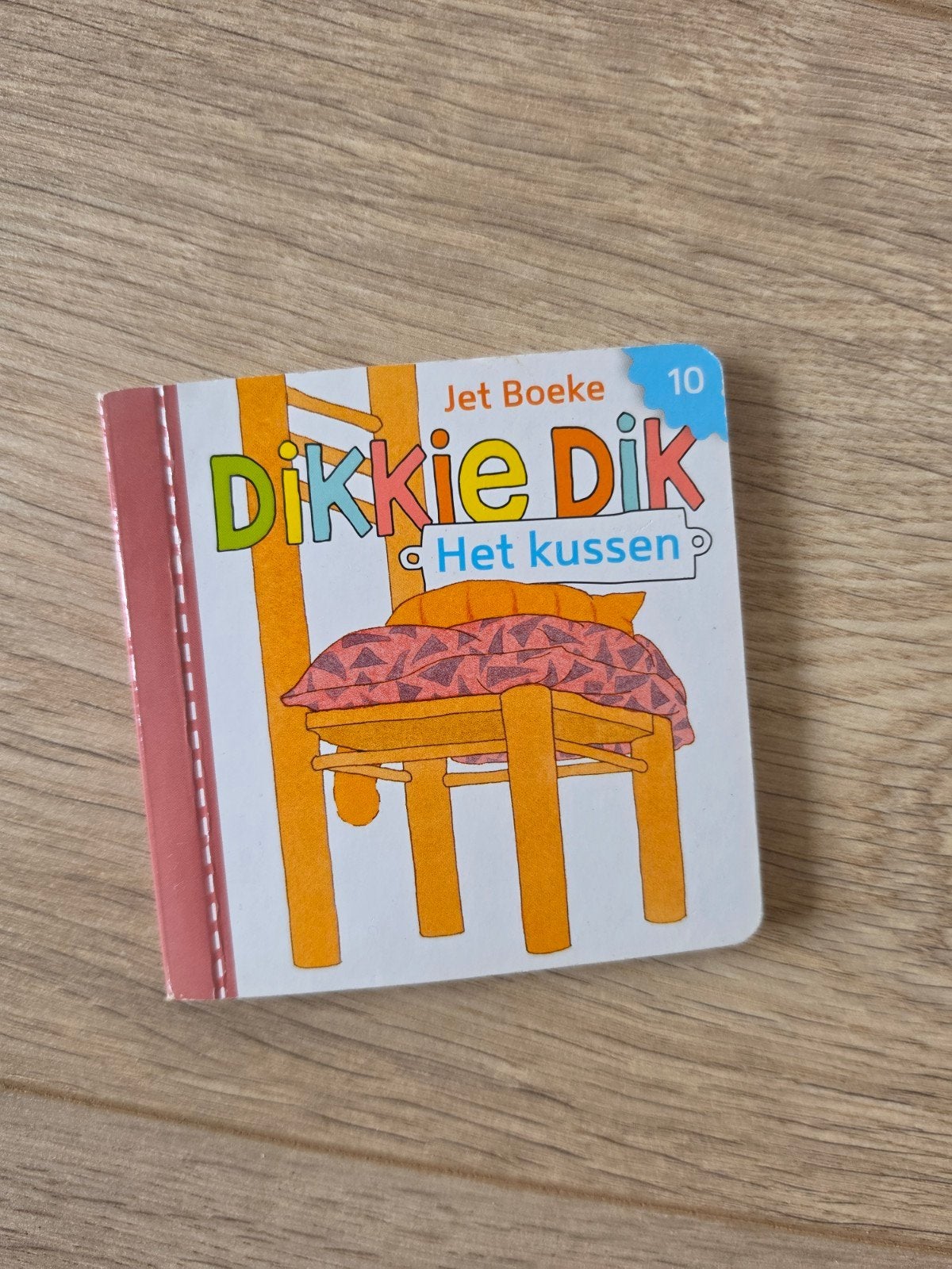 Jet Boeke Dikkie Dik 2 in 1 klein karton boekje, Boeken, Ophalen of Verzenden, Gelezen