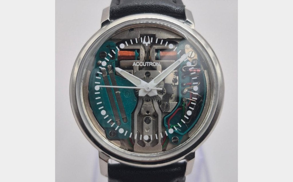 Bulova Accutron 214 Spaceview 1969 M9 stemvork staal, Ophalen of Verzenden