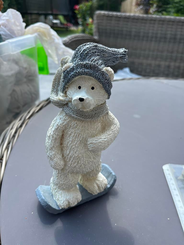 Beeldje ijsbeer op snowboard, Ophalen of Verzenden, Zo goed als nieuw, Dier