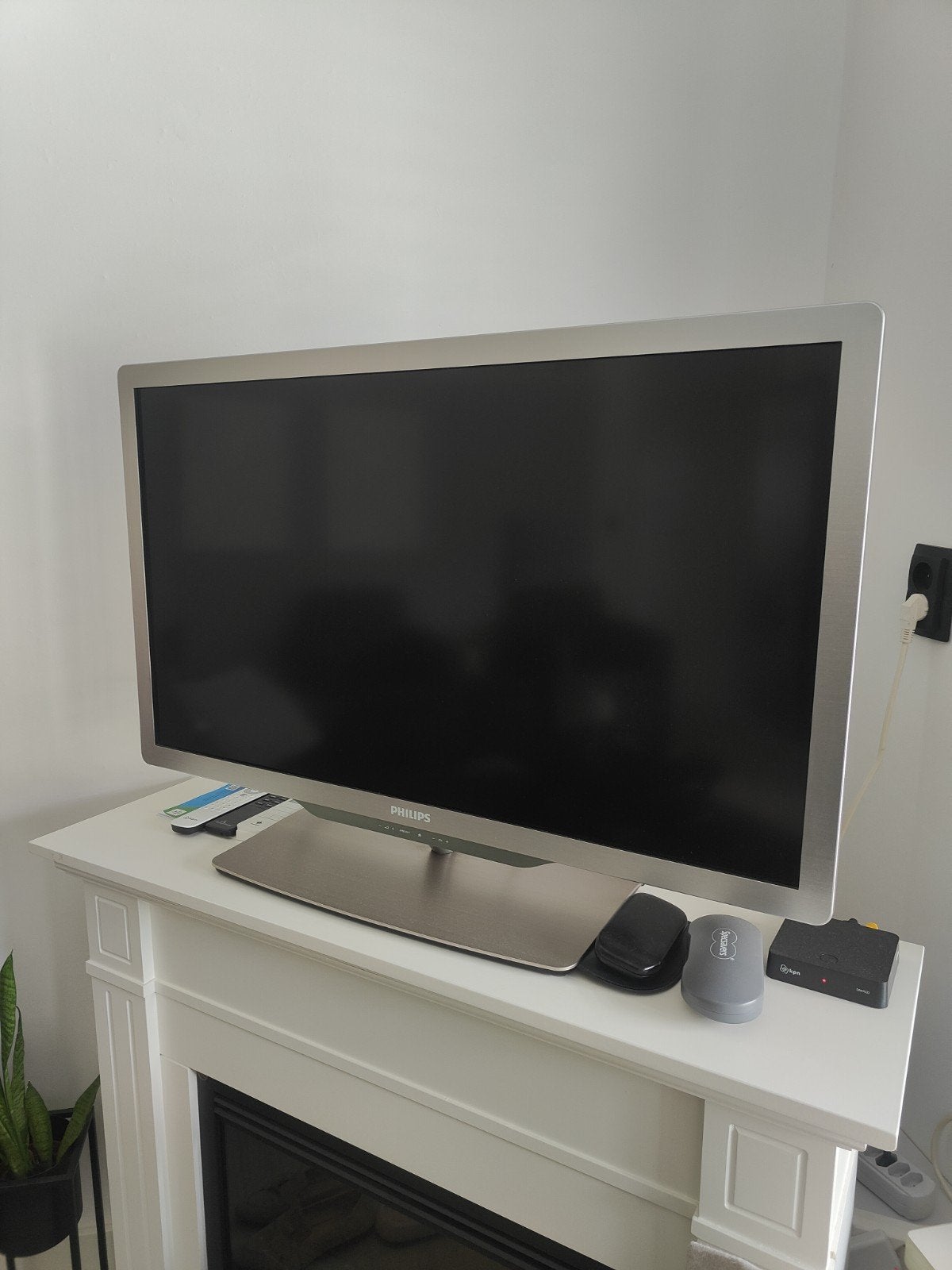 Philips Ambilight 37PFL7606H/12 Full HD LED TV, Ophalen, Gebruikt, 50 Hz, Philips