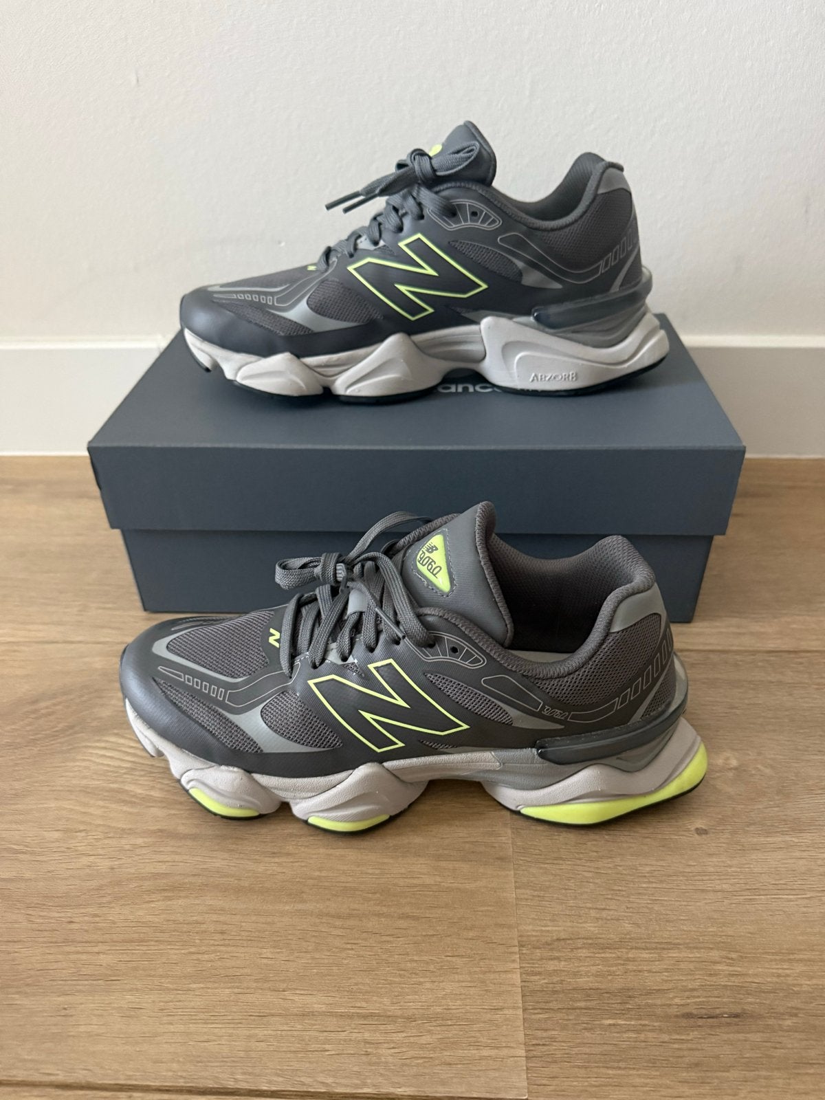 NEW BALANCE 9060 Castlerock/ Afterglow maat 41,5, Kleding | Heren, Schoenen, Ophalen of Verzenden, Nieuw, Overige kleuren, Sneakers of Gympen