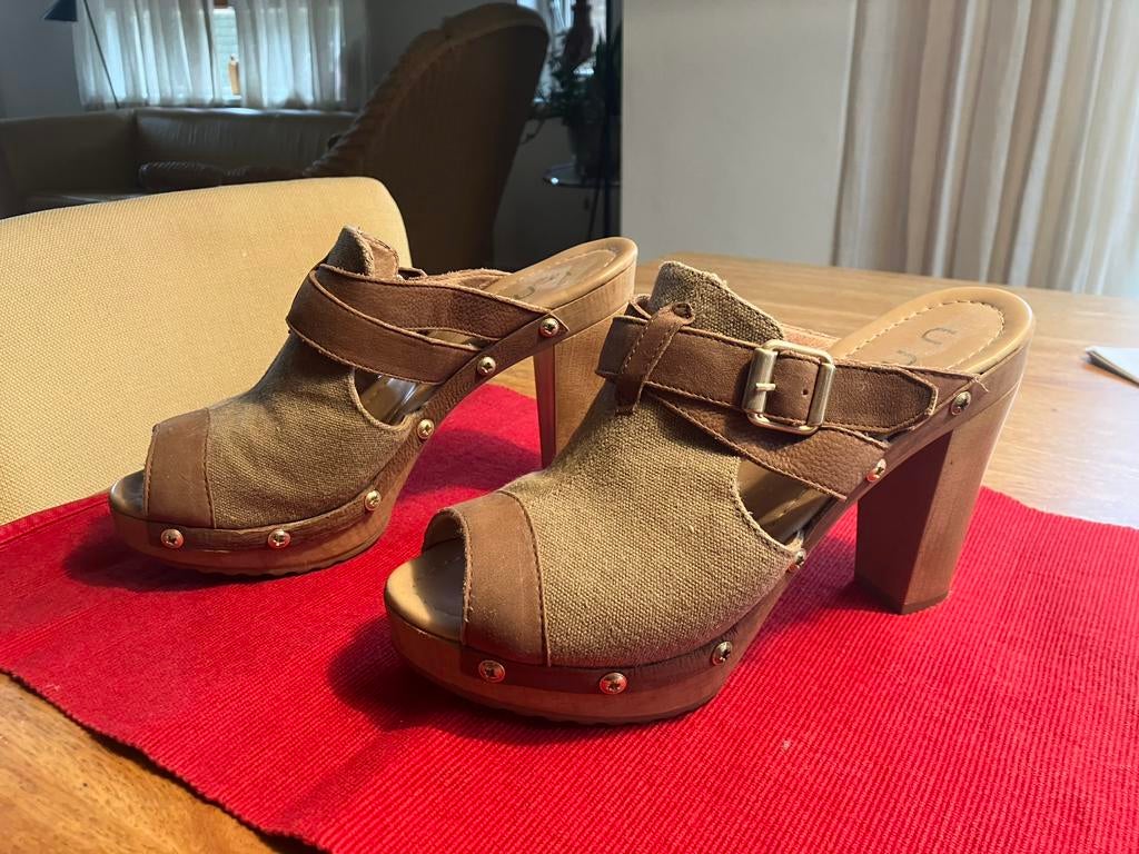 Schoen open model, merk UNISA, maat 39, Bruin, Zo goed als nieuw, Sandalen of Muiltjes, Ophalen of Verzenden