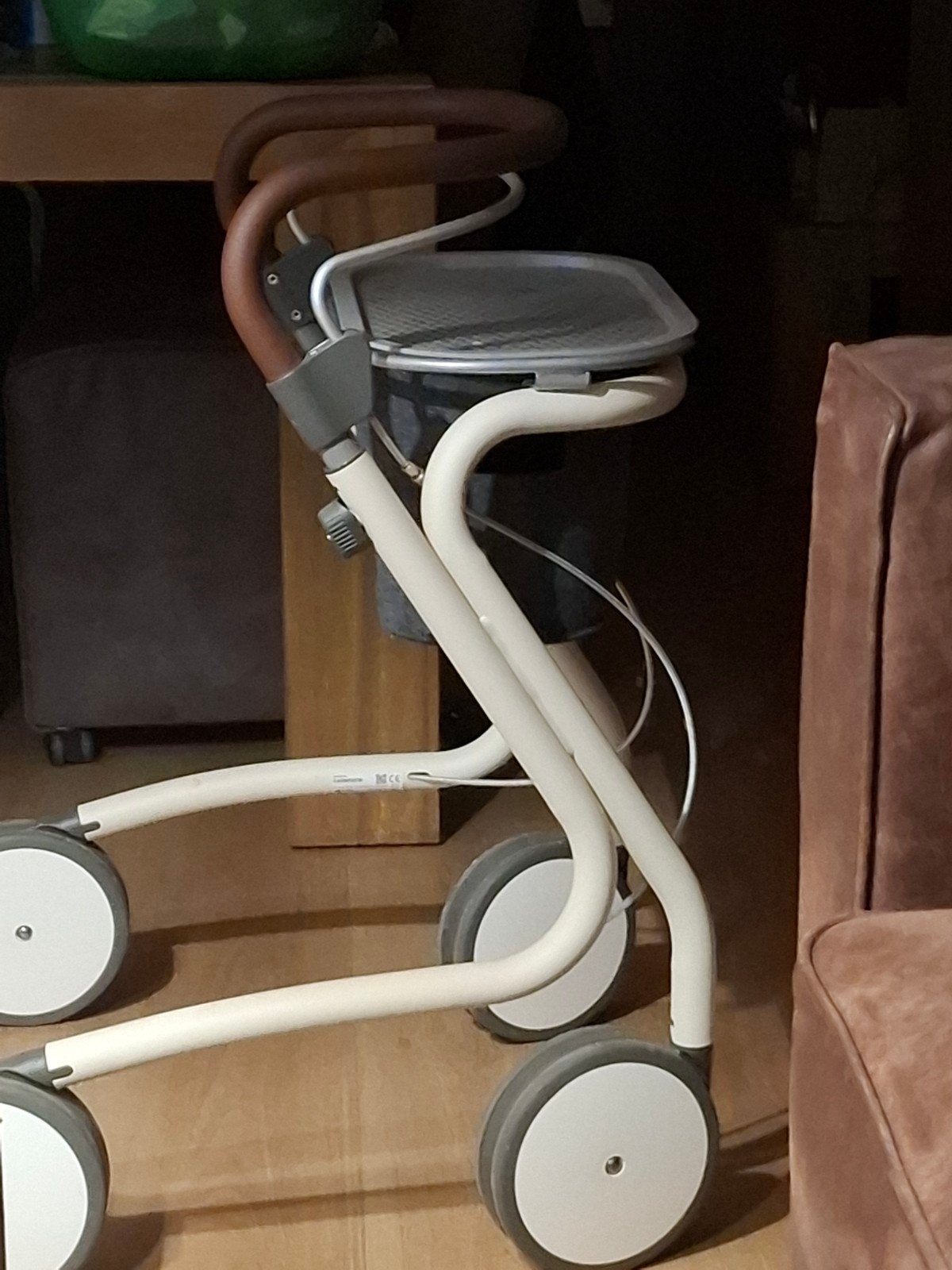 rollator zo goed als nieuw, Ophalen