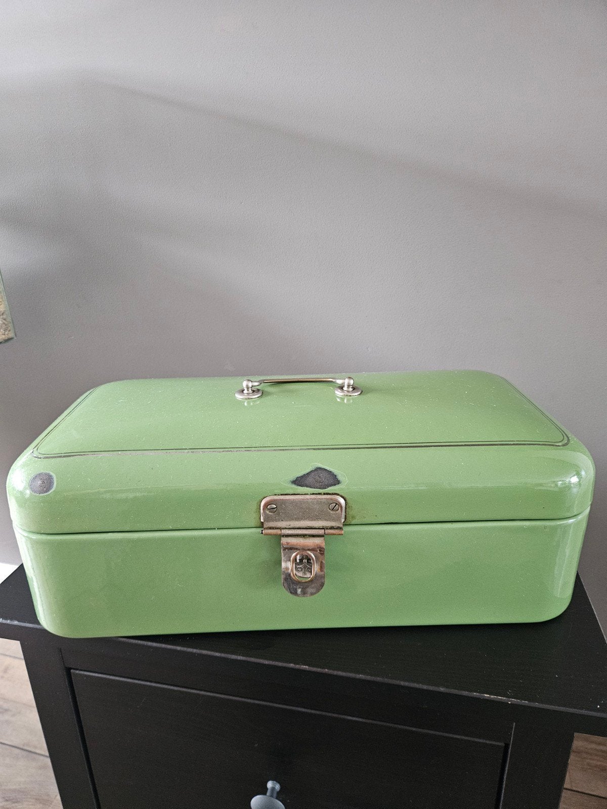 Vintage Groene Broodtrommel - Emaille, Antiek en Kunst, Antiek | Emaille, Ophalen of Verzenden