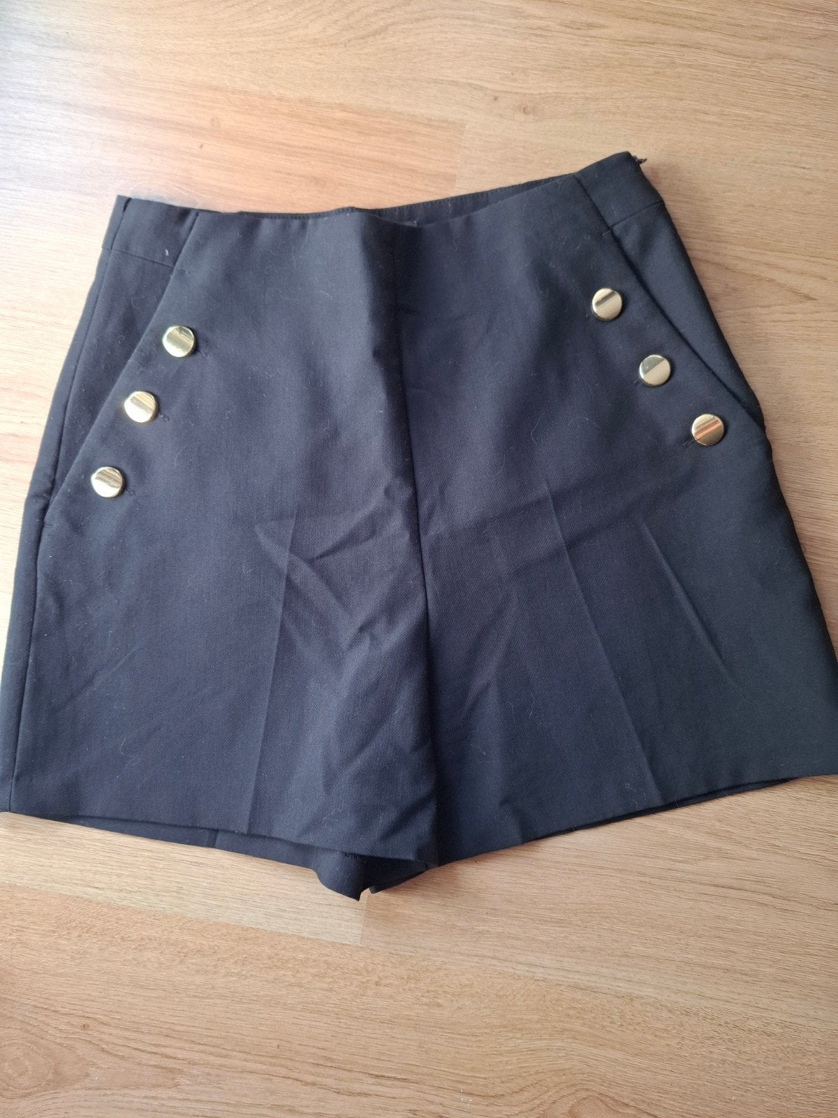Zwarte en groene Zara shorts L, Kleding | Dames, Kort, Maat 42/44 (L), Ophalen of Verzenden, Zo goed als nieuw
