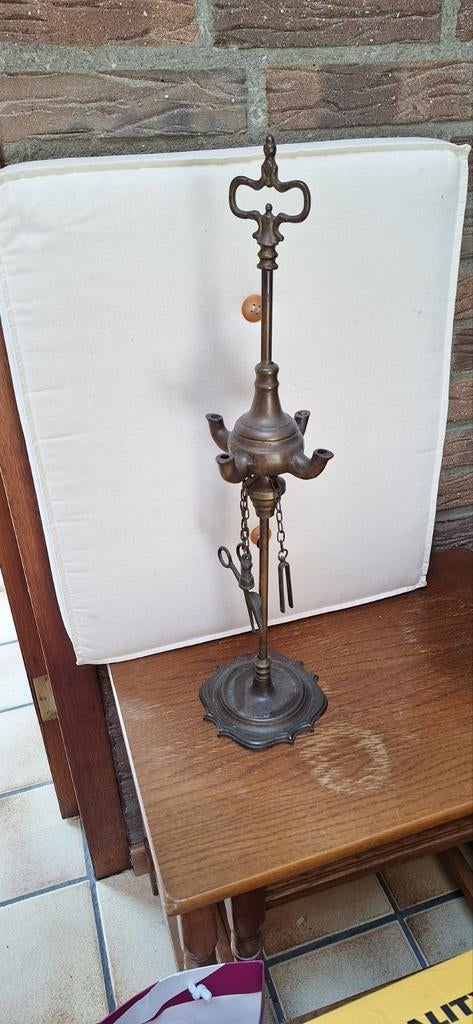 Antieke olielamp / kandelaar van brons, Ophalen of Verzenden