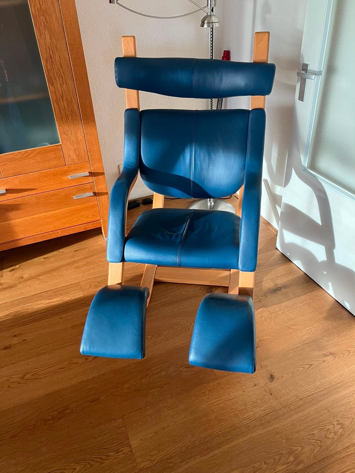 Stokke ergonomische balansstoel, Ophalen, Gebruikt, Blauw, Eén