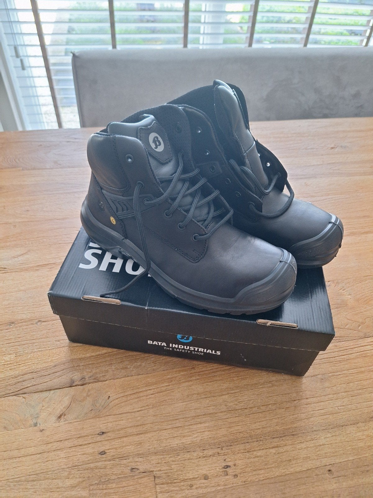 Nieuwe Bata werkschoenen maat 43, Ophalen of Verzenden, Nieuw
