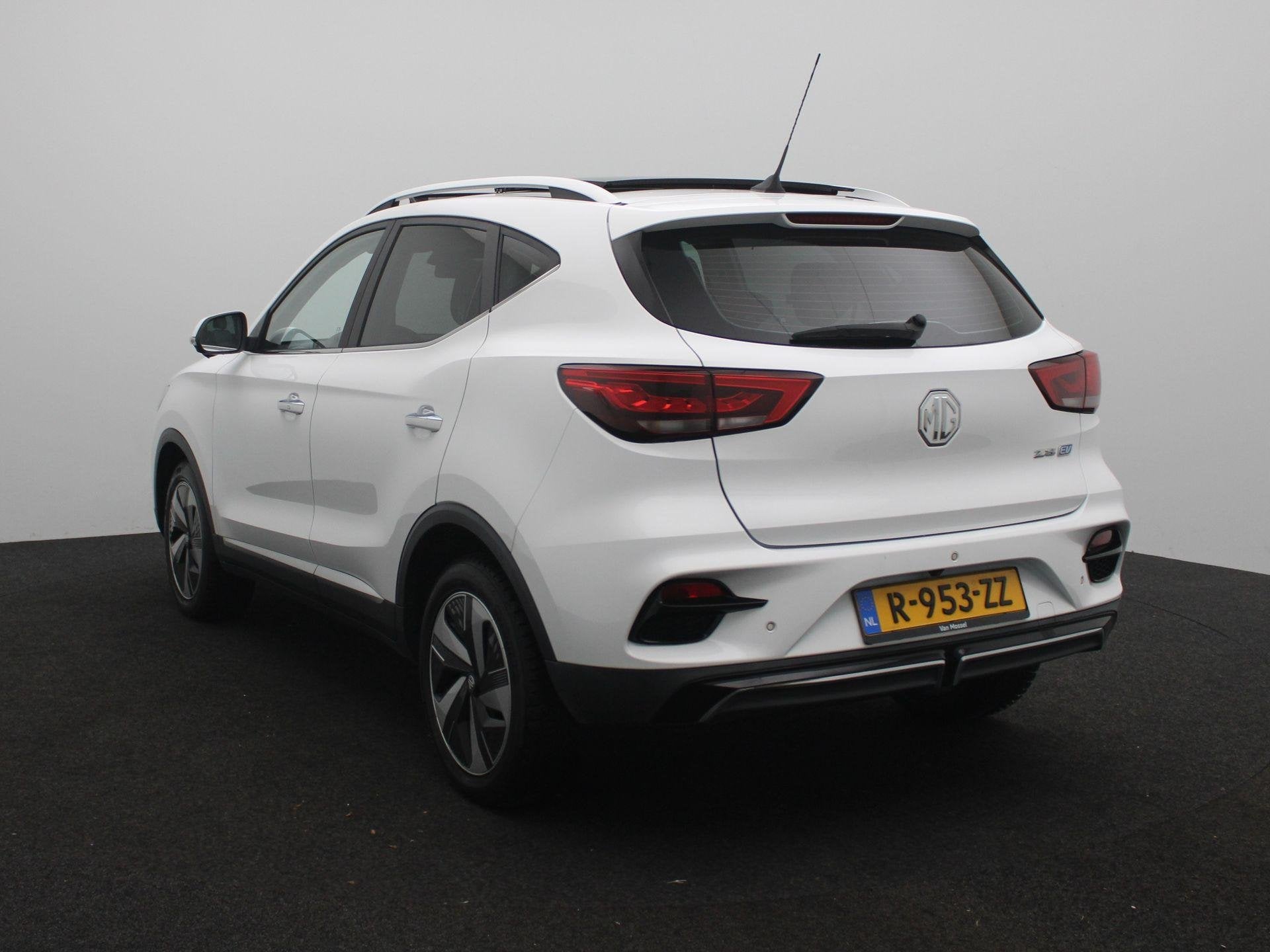 MG ZS EV Long Range Luxury 70 kWh | Apple Carplay/Android Au, 12 maanden, Gebruikt, ZS, Wit