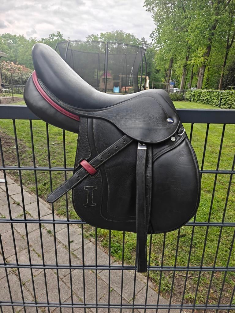 Ikonic evolution 16 inch springzadel, Dieren en Toebehoren, Ophalen of Verzenden, Springen