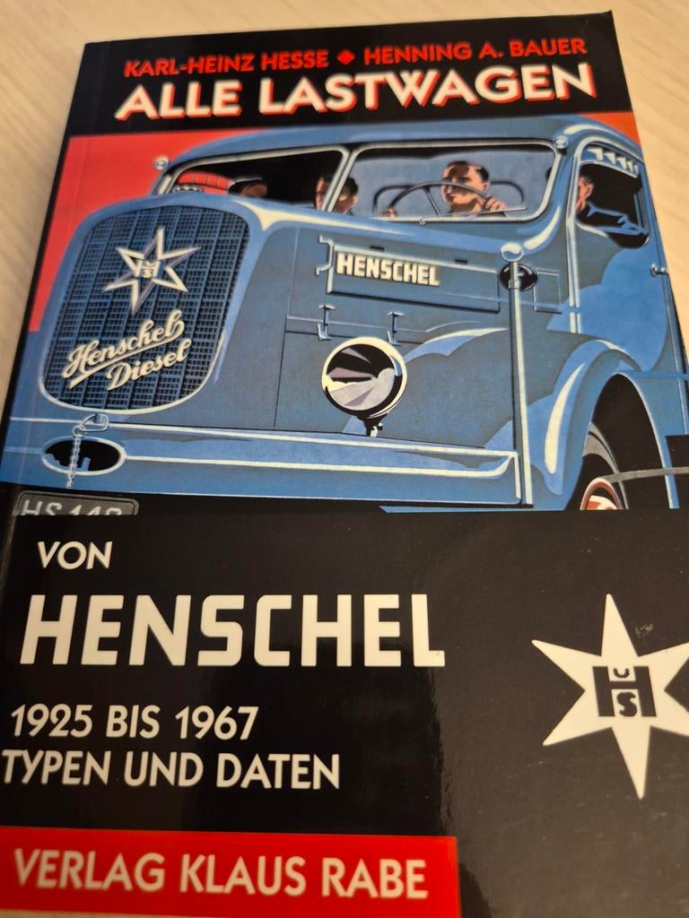 Boek 383blz als nieuw Henschel truck vrachtwagen touringcar, Boeken, Auto's | Boeken, Ophalen of Verzenden, Zo goed als nieuw