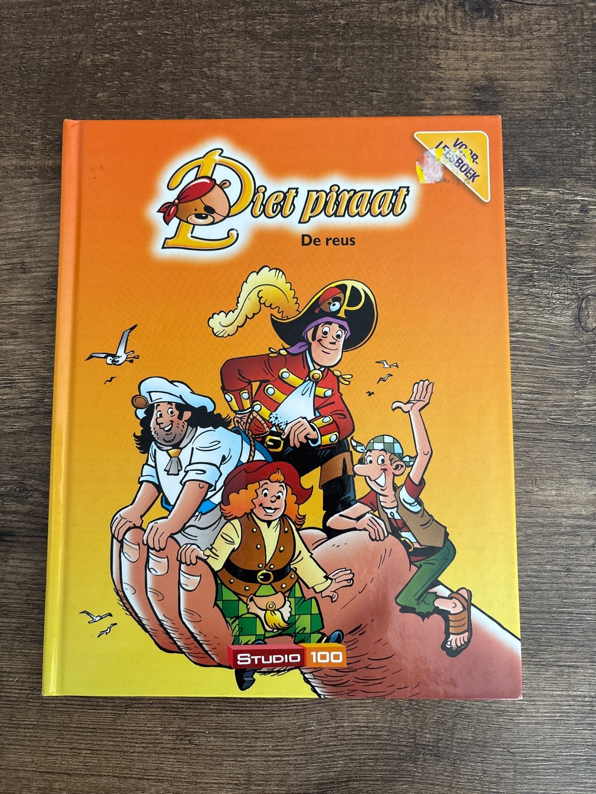 Piet Piraat: De Reus - Studio 100 kinderboek, Ophalen of Verzenden, Zo goed als nieuw, Fictie algemeen