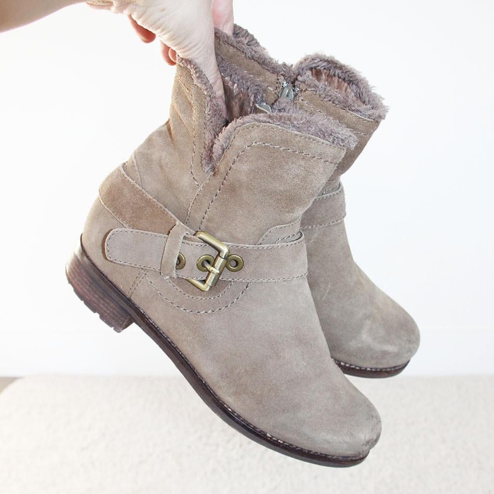 Mooie suede Gevoerde Laarsjes s27 (Maat 36) € 25,-, Bruin, Lage of Enkellaarzen, Ophalen of Verzenden, Zo goed als nieuw