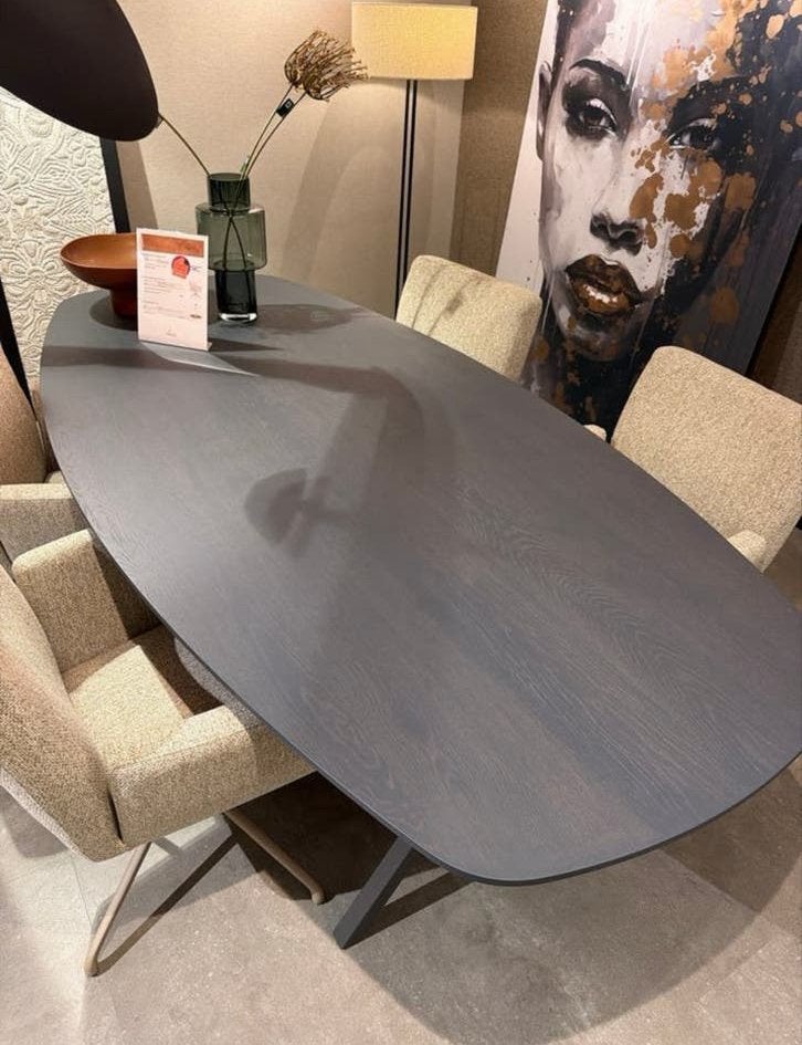 Cartel Living Vic eettafel - Dark Smoke Eikenhout 240cm, Ophalen, Eikenhout, Ovaal, Nieuw