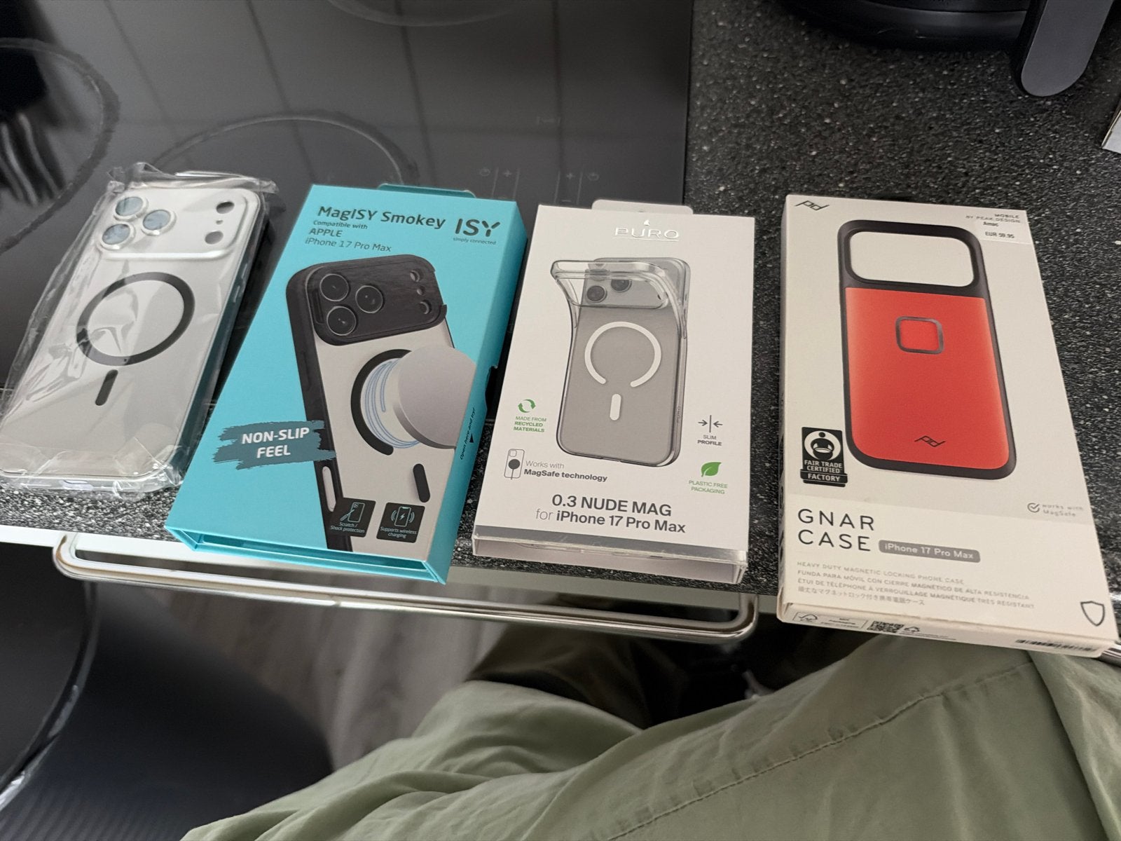 Diverse iPhone 17 Pro Max hoesjes - Nieuw in verpakking, Kunststof, Overige merken, Nieuw, Hoesje of Tasje
