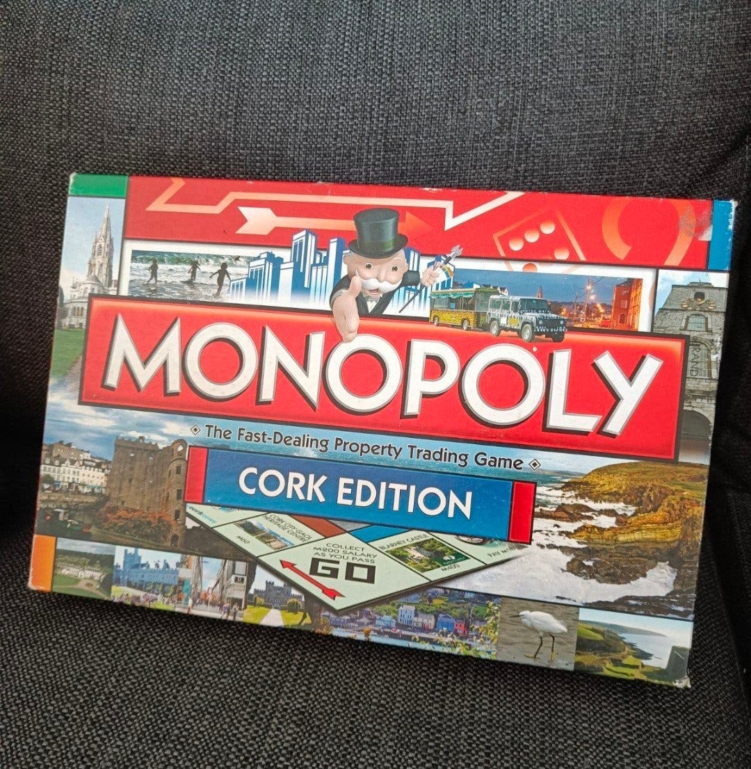 Monopoly Cork Edition - Zo goed als nieuw, Hobby en Vrije tijd, Drie of vier spelers, Ophalen of Verzenden, Zo goed als nieuw