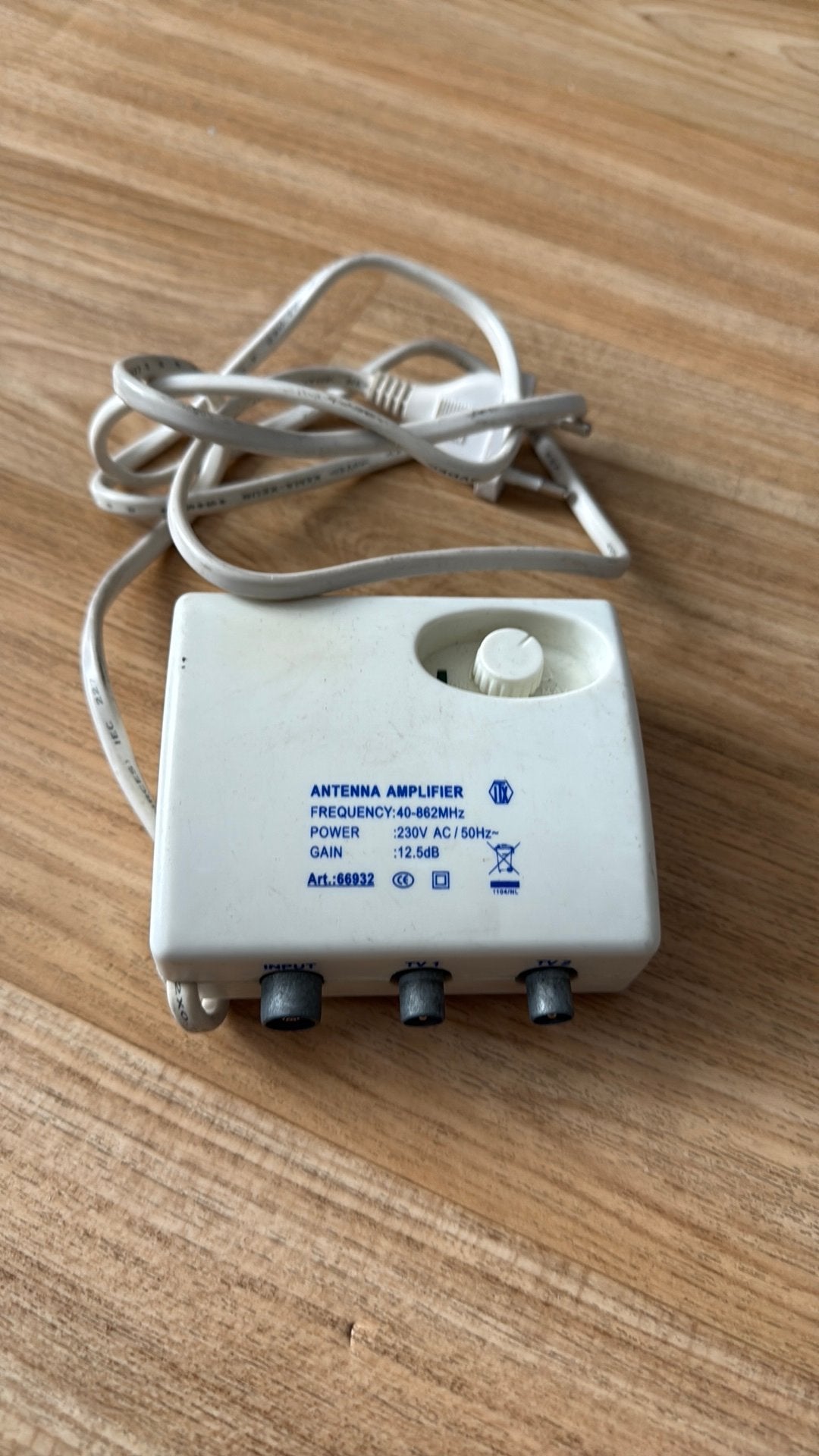 Antenneversterker 2 uitgangen, 12,5 dB, 230V, Ophalen of Verzenden, Gebruikt, Overige merken