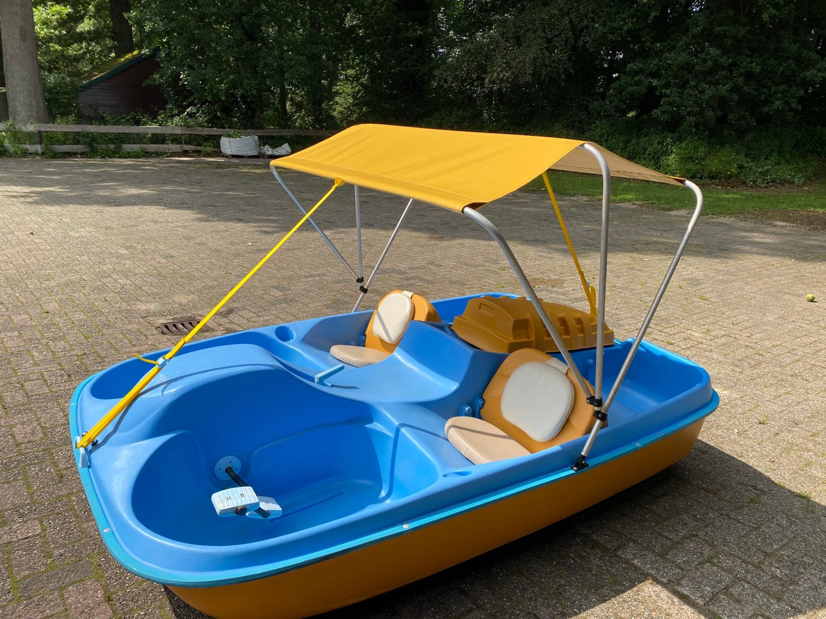 Pelican waterfiets, Ophalen, Gebruikt