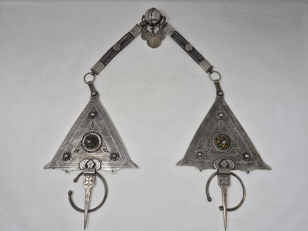 Antiek Berber pectoraal halssieraad–massief zilver–meer 1 kg, Ophalen, Overige materialen