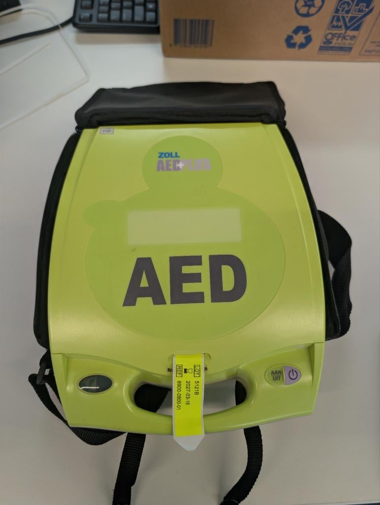 Zoll Plus halfautomaat AED defibrillator, Diversen, Verpleegmiddelen, Ophalen of Verzenden