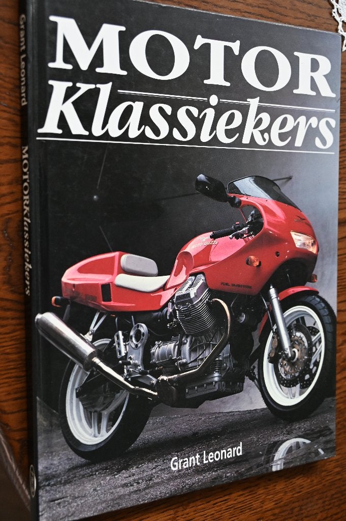 Verschillende motor boeken Motorklassiekers, Ophalen of Verzenden, Gelezen, Algemeen
