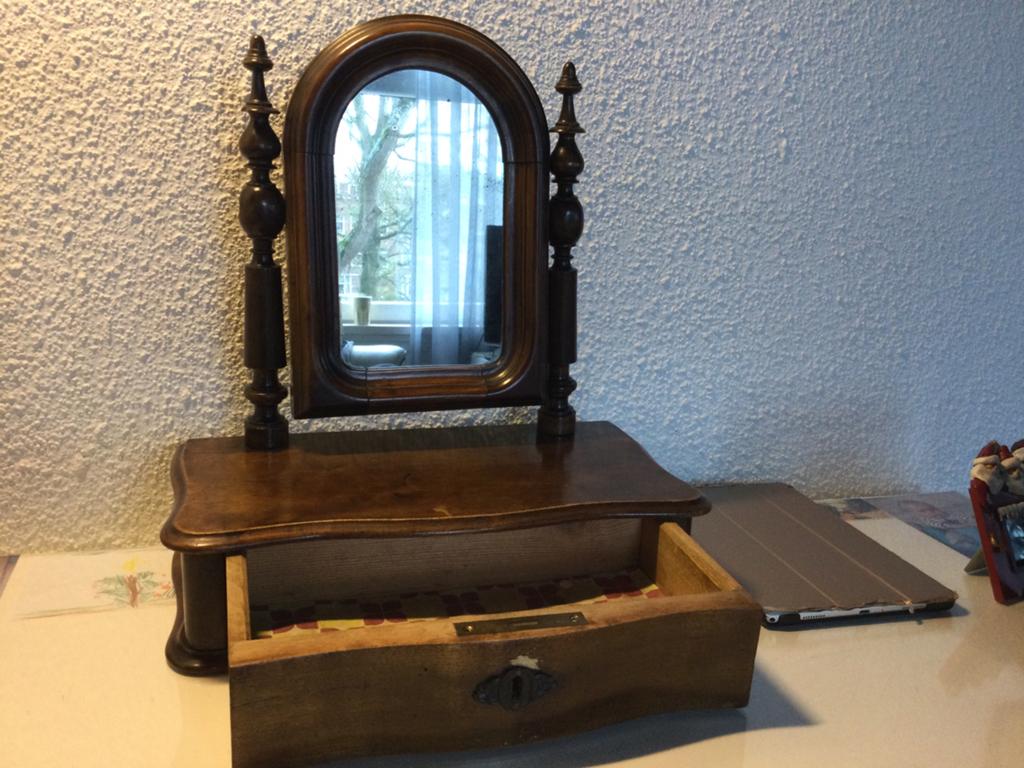 Kleine kapspiegel, Ophalen of Verzenden, Rechthoekig, Minder dan 50 cm