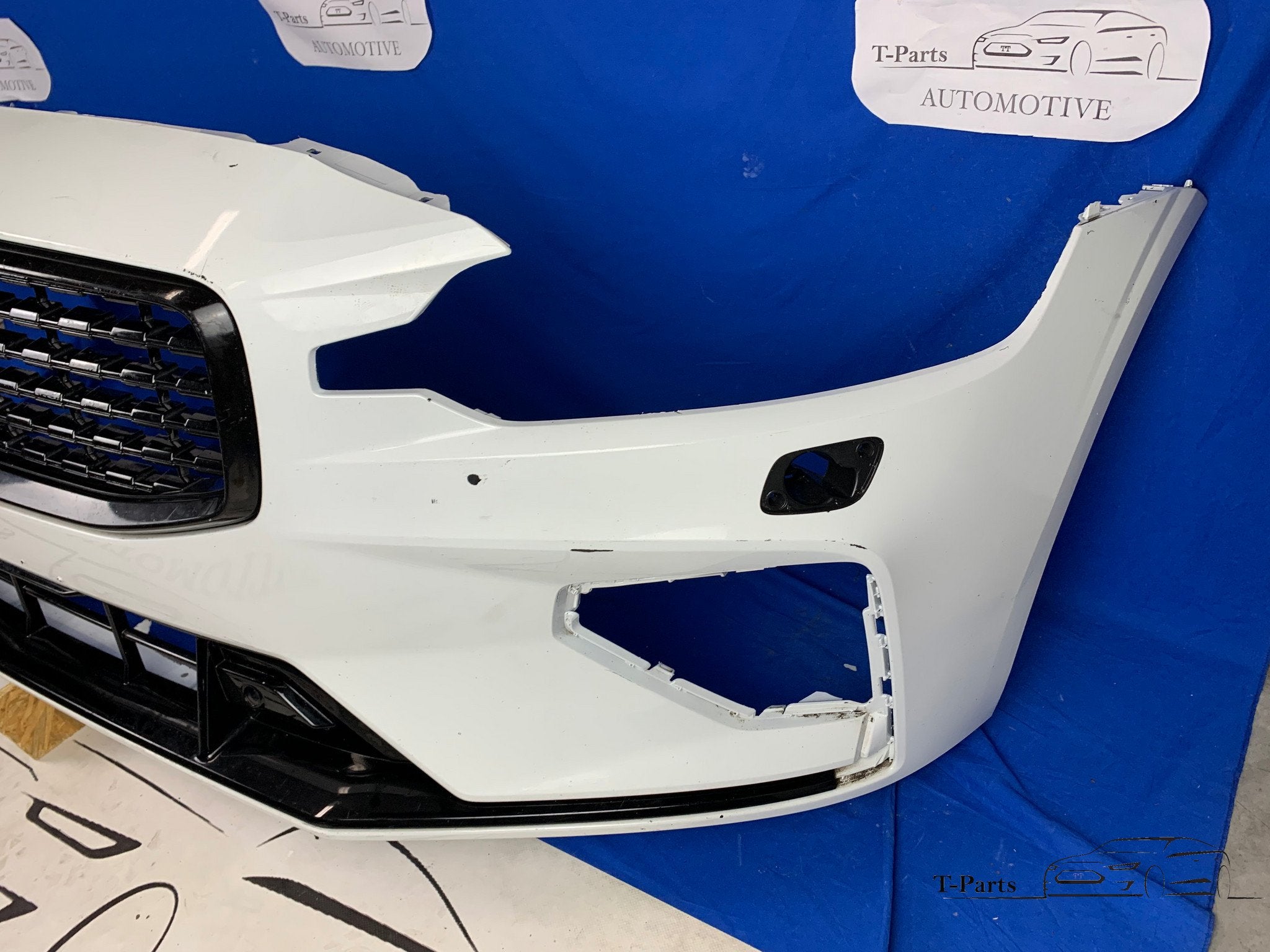 Volvo S60 V60 voorbumper origineel grille bumper 2018+, Info@fabrikant.eu, Voor, Ophalen of Verzenden, Volvo