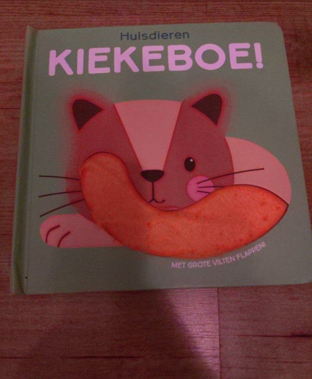 Boekje: Huisdieren Kiekeboe met vilten flappen, Ophalen, Zo goed als nieuw