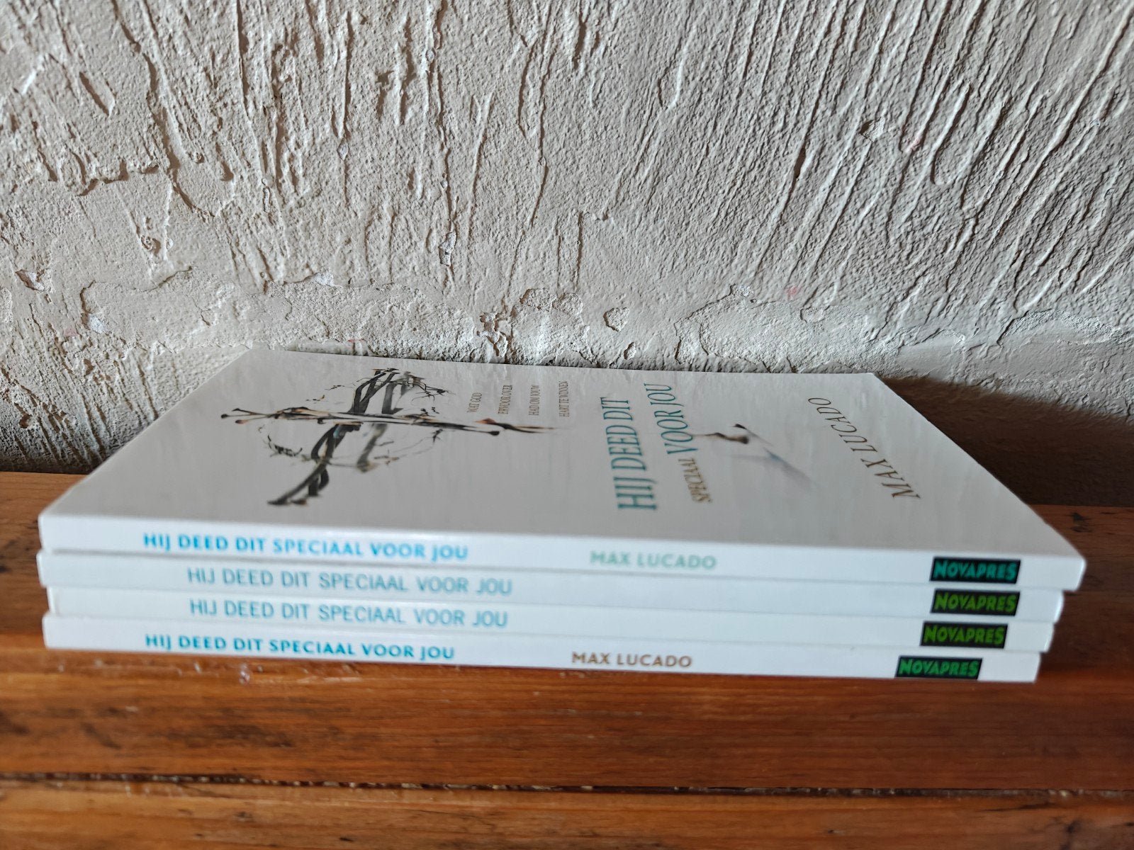 4 X Hij deed dit voor jou., Ophalen of Verzenden, Zo goed als nieuw