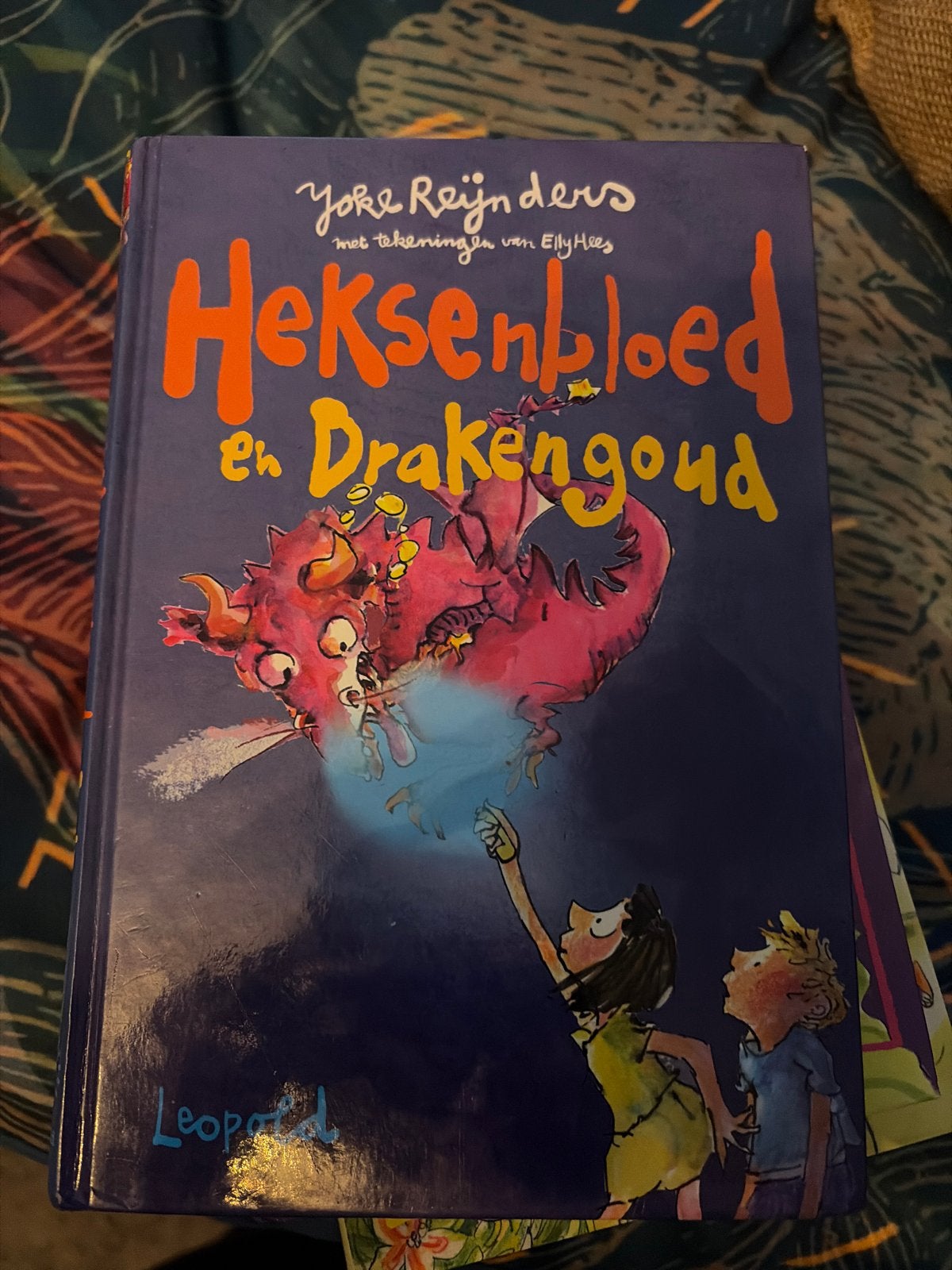 Heksenbloed en Drakengoud - Joke Reijnders, Ophalen of Verzenden, Zo goed als nieuw, Fictie