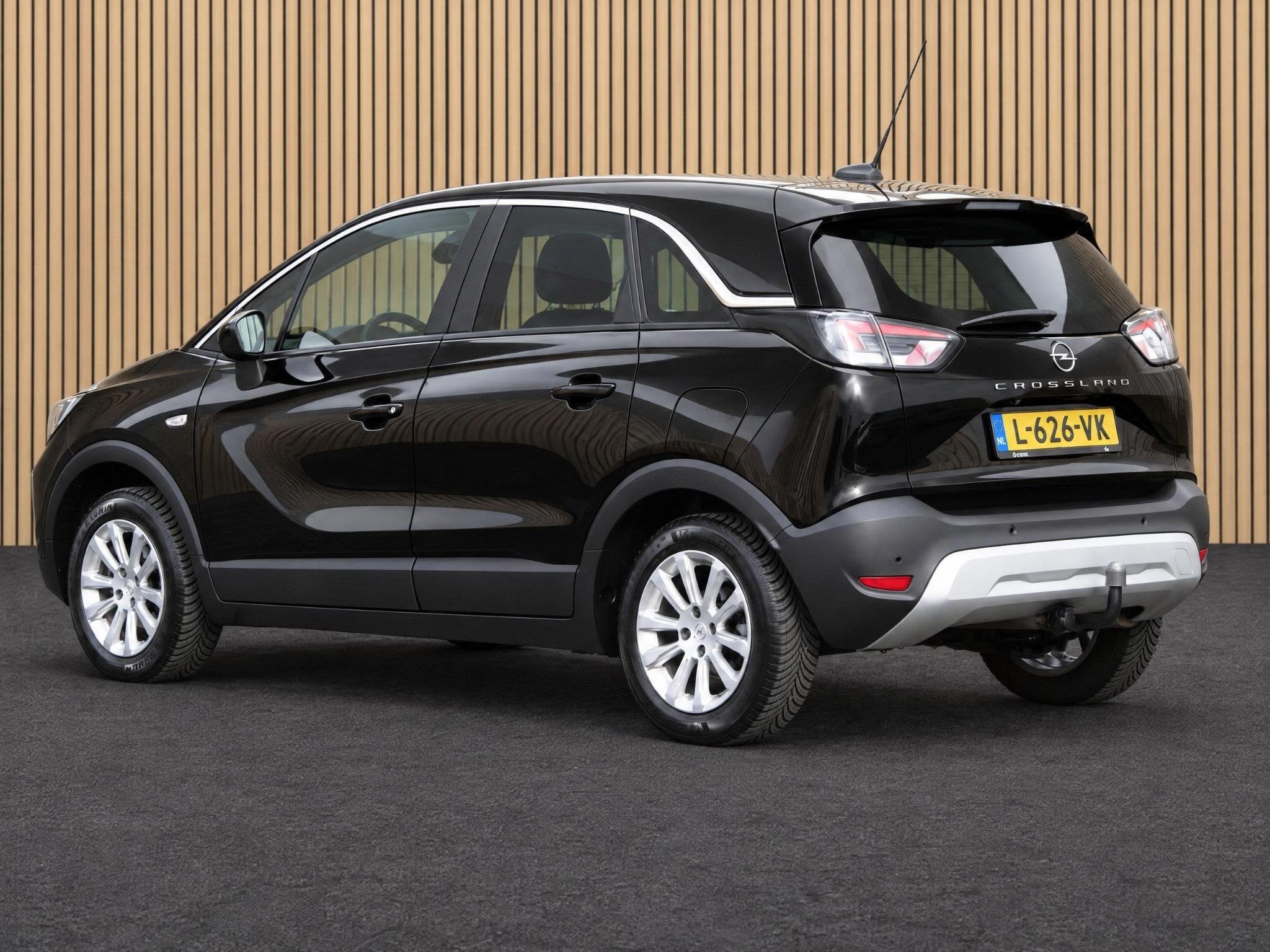 Opel Crossland 1.2 Turbo Elegance | Trekhaak / Carplay / Cam, Auto's, 12 maanden, Gebruikt, 1199 cc, Zwart