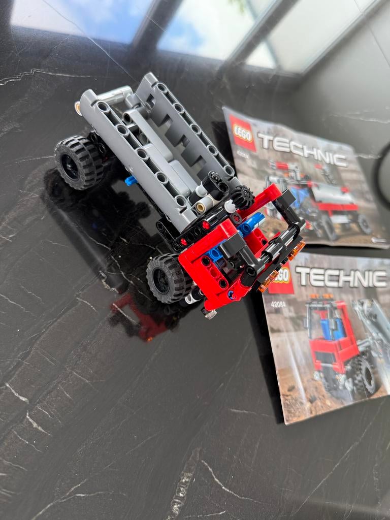 Lego Technic 42084 vrachtwagen, G1, Ophalen of Verzenden, Zo goed als nieuw