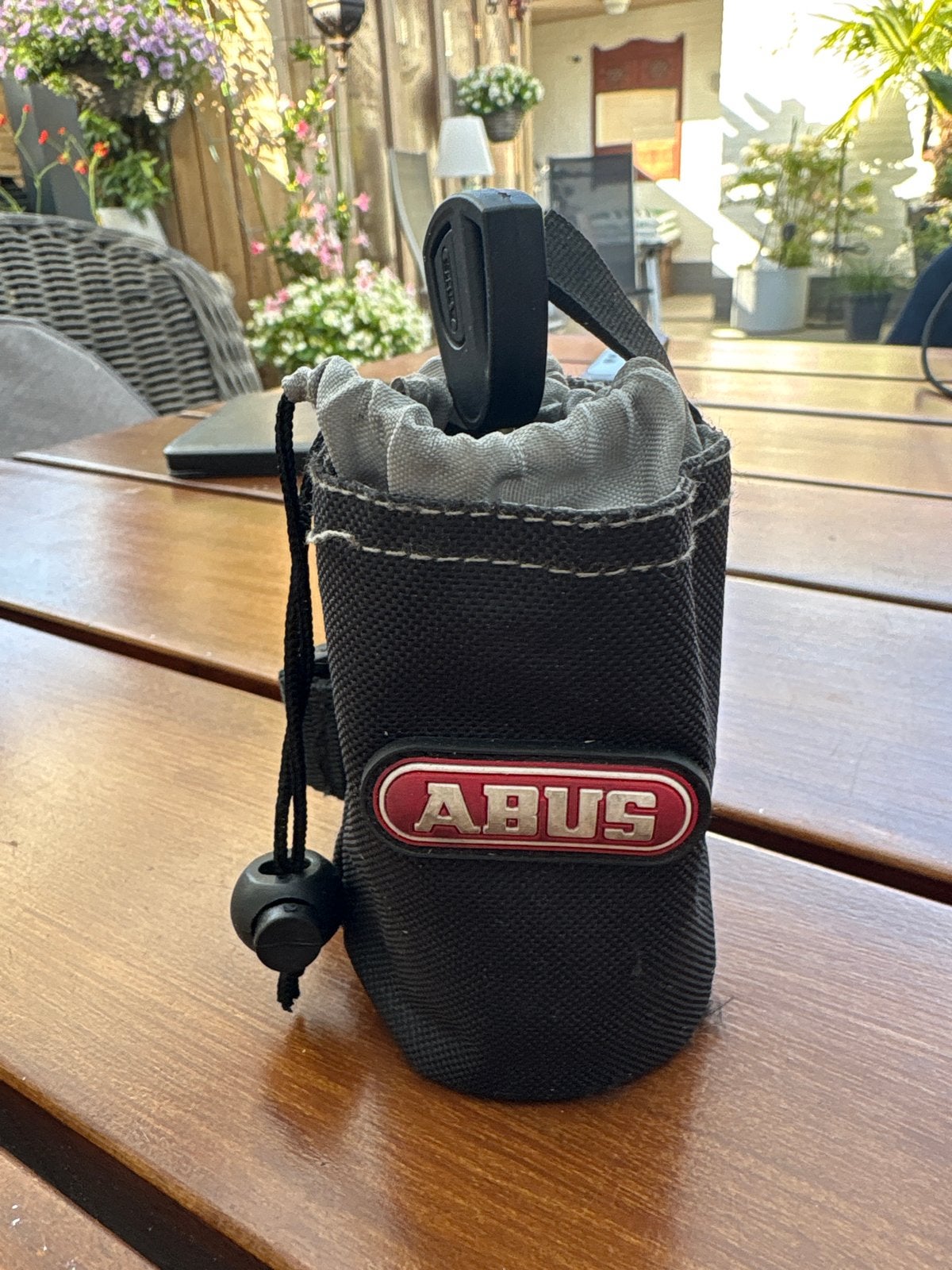 ABUS Granit Detecto Xtreme 8008 schijfremslot, Ophalen of Verzenden, Alarm, Zo goed als nieuw, Overige fietssloten