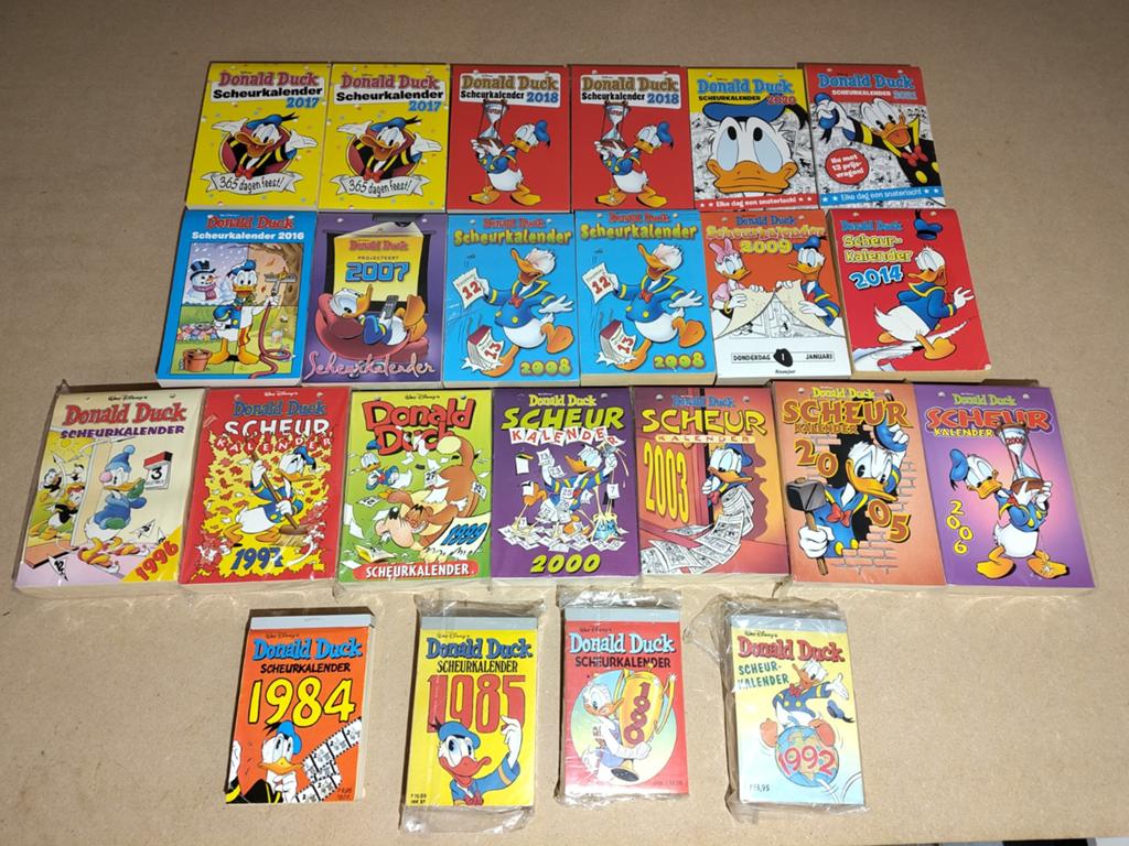 Unieke verzameling van 23 Donald Duck scheurkalenders, Ophalen of Verzenden, Zo goed als nieuw