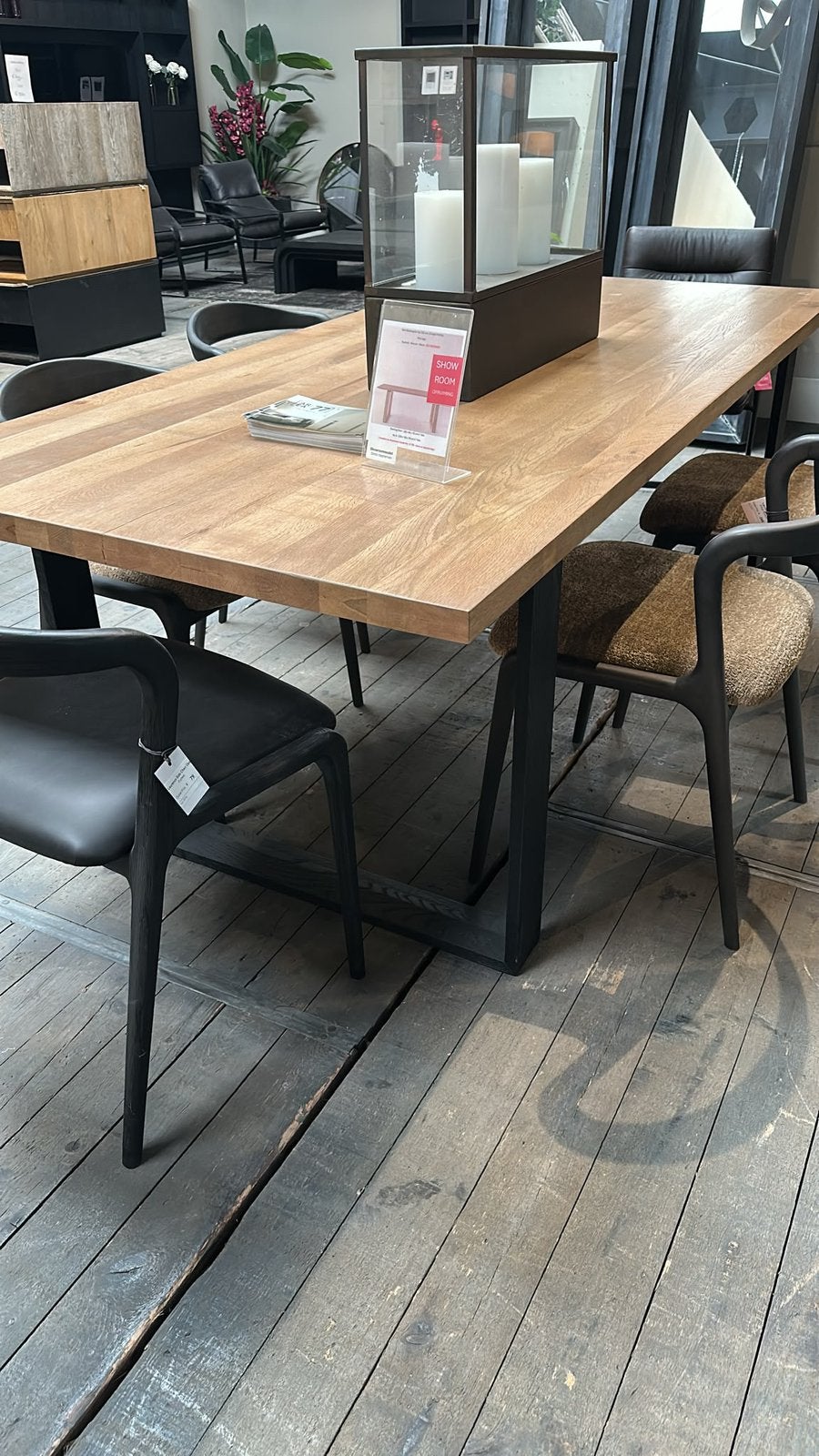 Eettafel showroommodel, Huis en Inrichting, Tafels | Eettafels, 100 tot 150 cm, Ophalen of Verzenden, Zo goed als nieuw, Vijf personen of meer