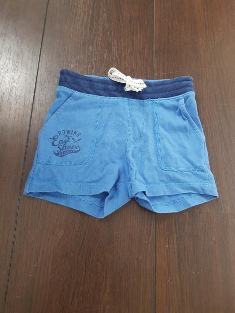 H&M korte broek maat 68, Kinderen en Baby's, Babykleding | Maat 68, Gebruikt, Broekje, H&M, Ophalen of Verzenden