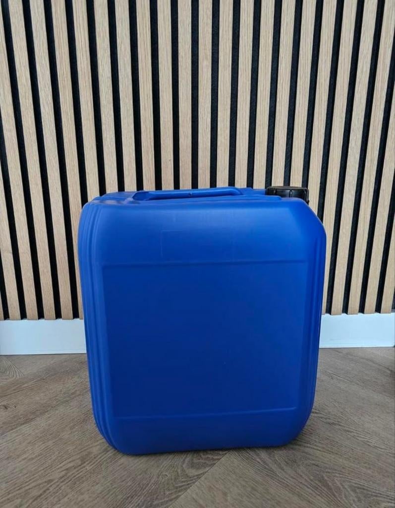 Blauwe jerrycan van 20 liter met schroefdop, Ophalen, Gebruikt, Bak of Kist, Minder dan 50 cm