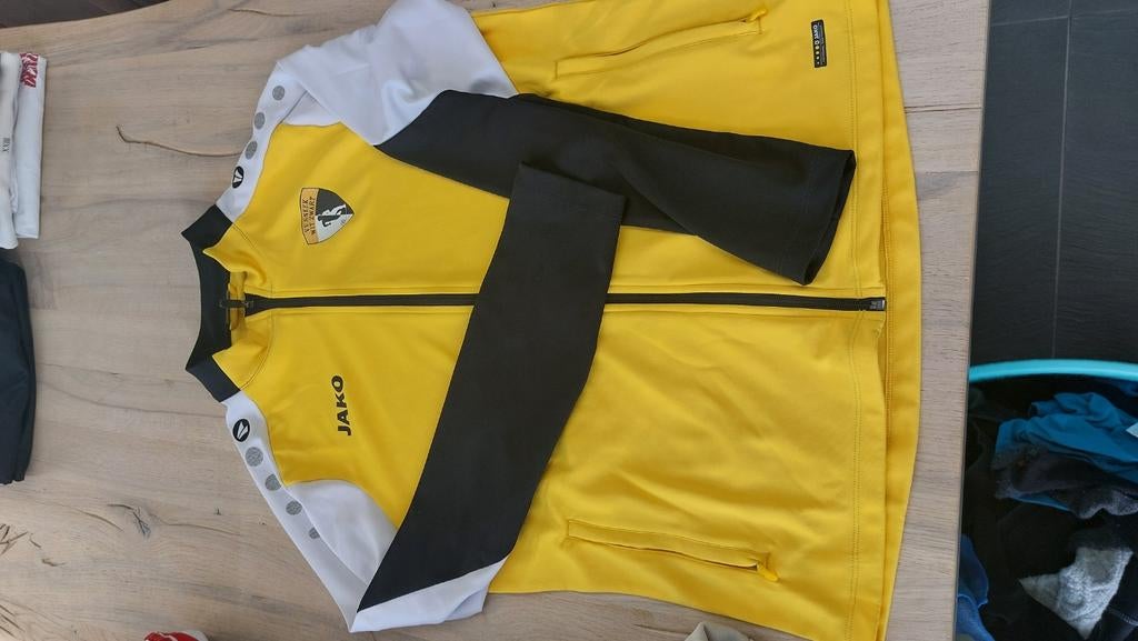 Sneek Wit Zwart Voetbaltenue maat M- Jako, Maat M, Ophalen, Zo goed als nieuw, Set