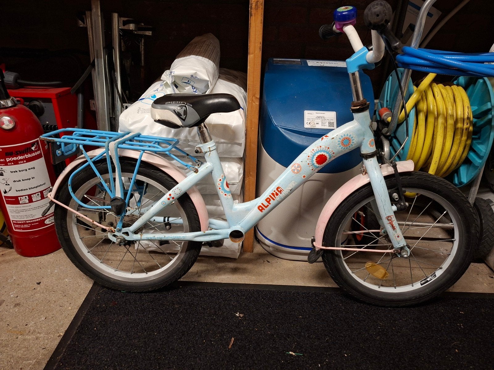 16 inch meisjes fiets / loopfiets, Fietsen en Brommers, Ophalen, Gebruikt, 16 inch