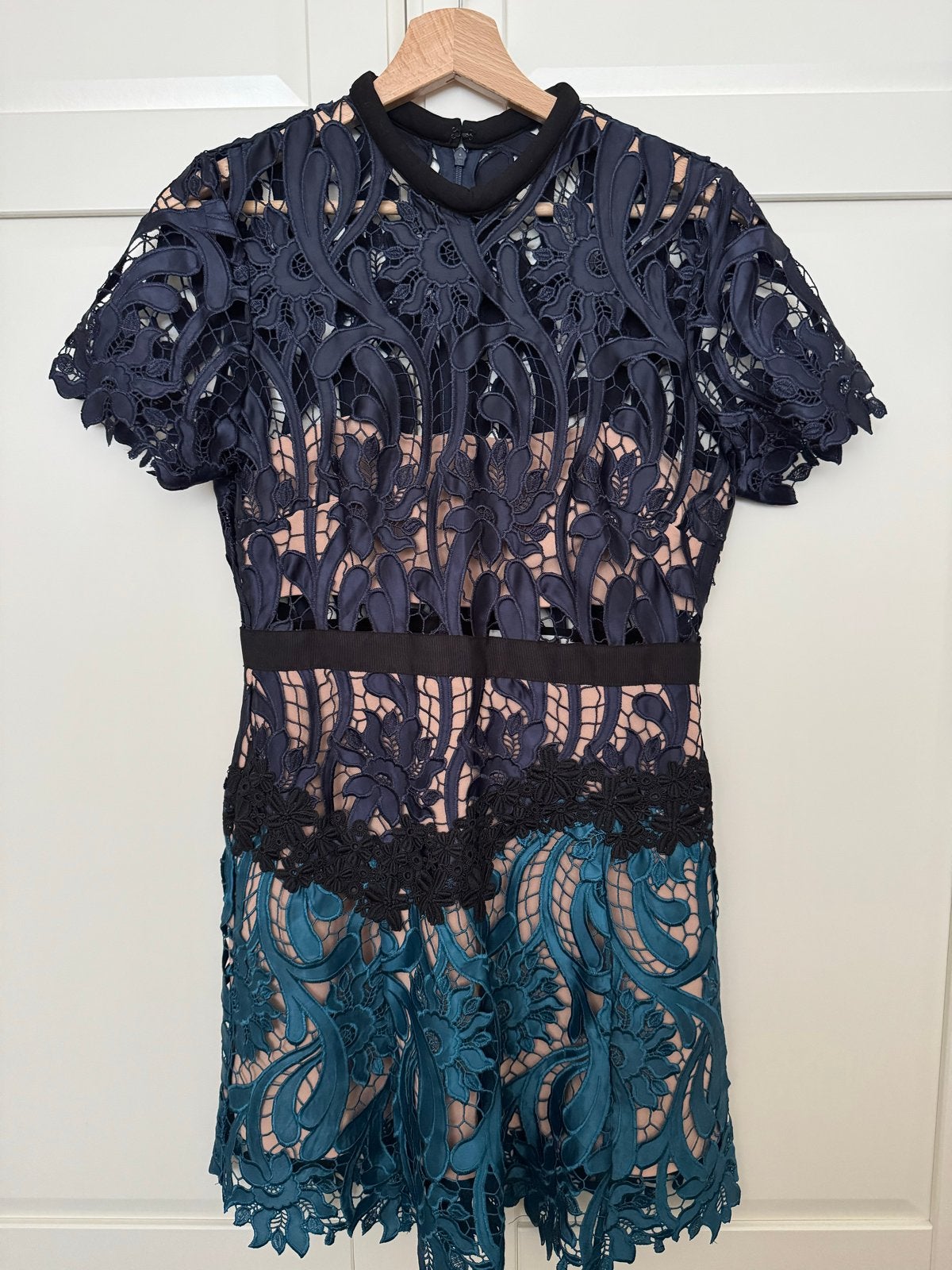 Self-Portrait Kanten Jurk - Donkerblauw/Petrol, Kleding | Dames, Maat 38/40 (M), Zo goed als nieuw, Boven de knie, Verzenden
