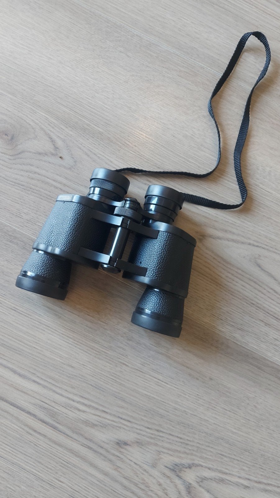 Hema Verrekijker 8x40WA met draagriem en tas, Gebruikt, 8 tot 12x, Met hoes of tas, Porro (met knik)