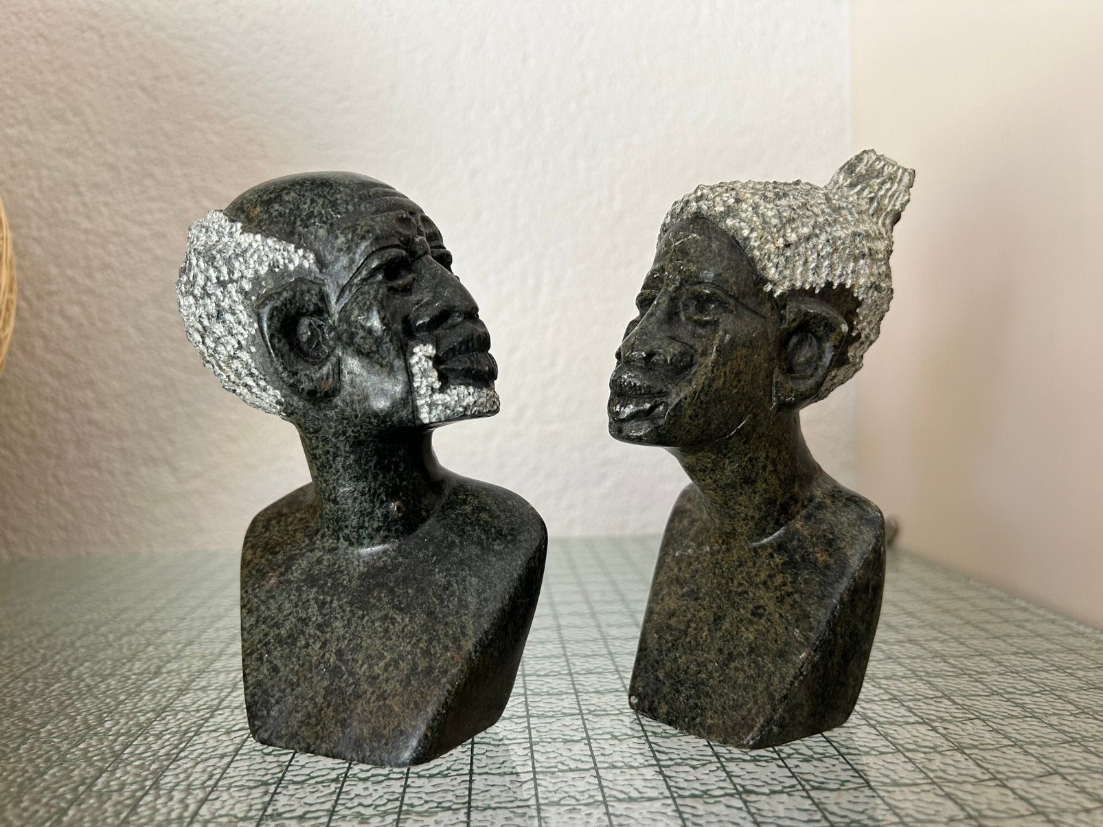 Nelson Mandela en zijn vrouw Winnie, Ophalen, Zo goed als nieuw, Mens