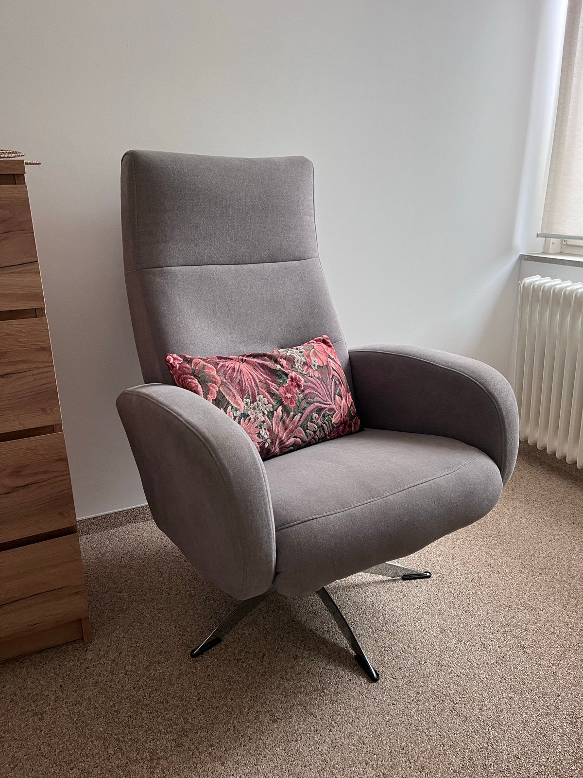 Grijze draai fauteuil met voetenbank van Knibbeler, Ophalen, Gebruikt, Stof, 75 tot 100 cm