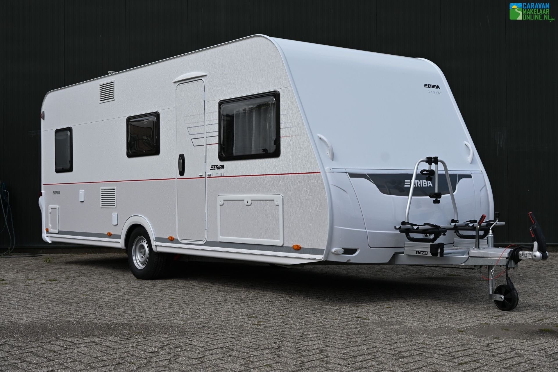 Eriba Living 565 Stapelbed Mover Voortent Fietsdrager Airco, Dwars-stapelbed, Bedrijf, Ringverwarming, 6 tot 7 meter