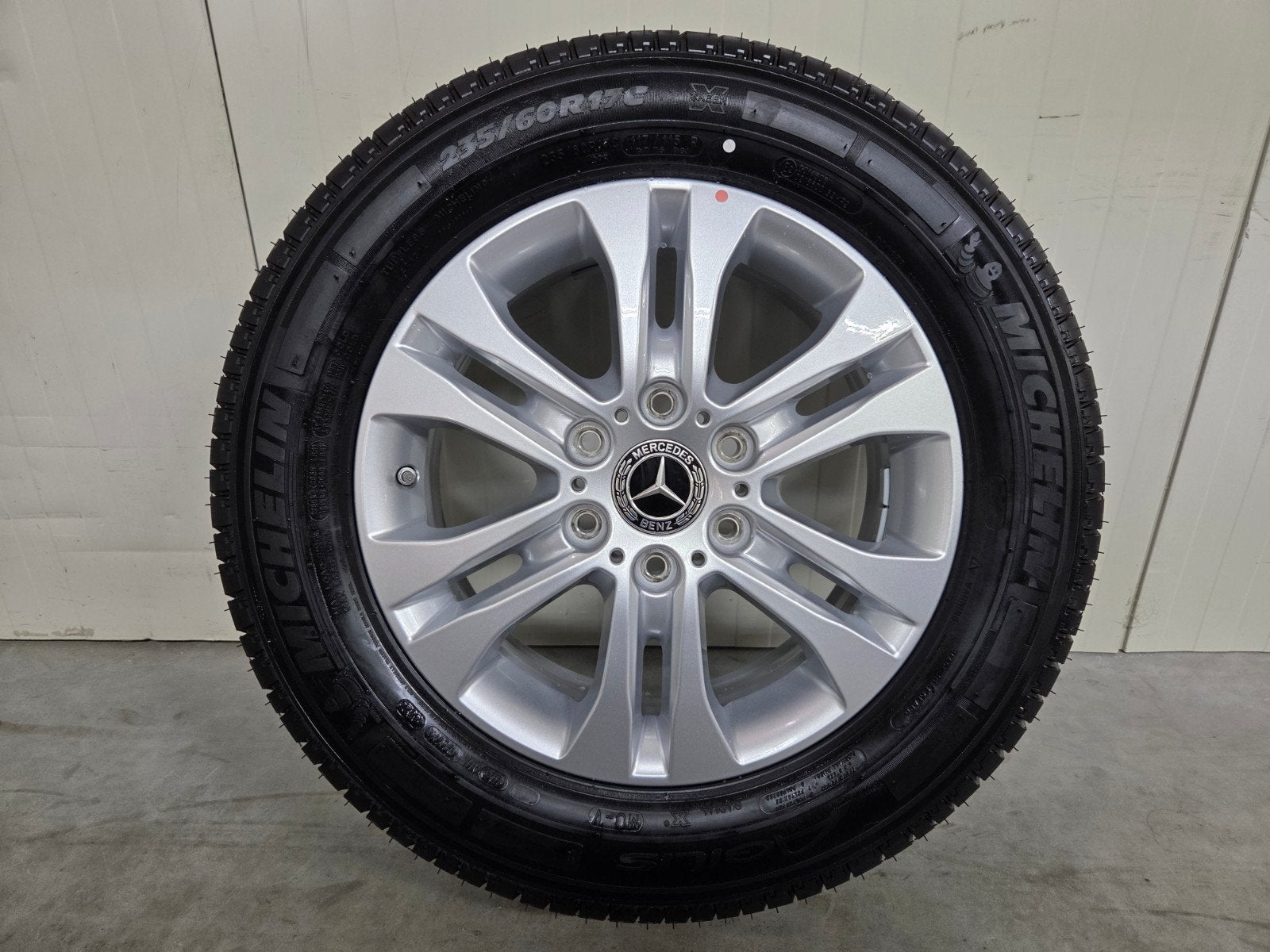 Mercedes Sprinter 907 17 inch velgen 235 60 17 demo Nieuw!!!, Ophalen, Bestelwagen, Velg(en), 17 inch