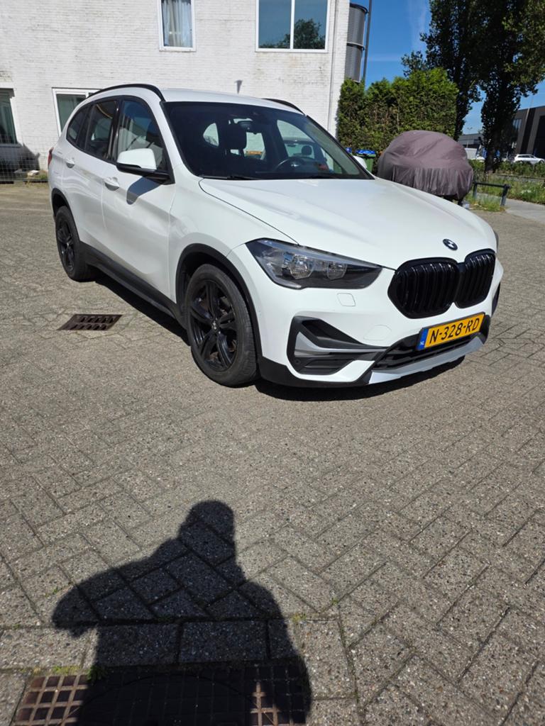 BMW X1 Sdrive18i 140pk Aut 2019 Wit, Auto's, 15 km/l, Wit, 3 cilinders, 1405 kg