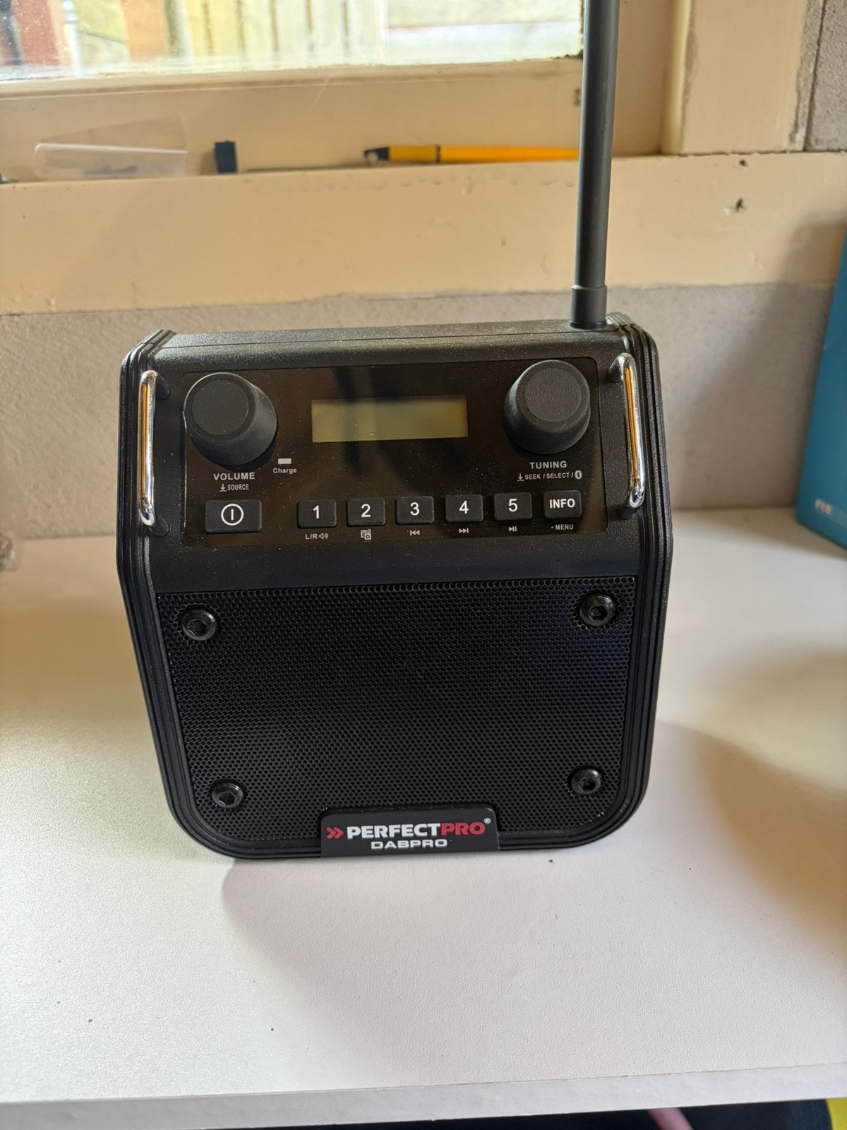 PerfectPro DABPRO2 radio FM RDS / DAB+ - AUX-in - bluetooth, Ophalen of Verzenden, Nieuw, Bouwradio