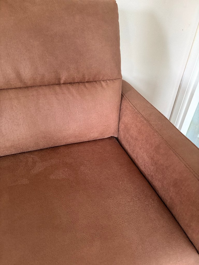 Foto 3 van Prachtige nubuck lederen bank en fauteuil